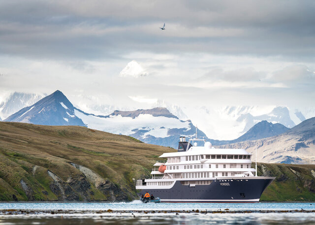 Island Nordost Entdecker - Aurora Borealis , Hike & Sail– Inkl. Bus Unterstützung