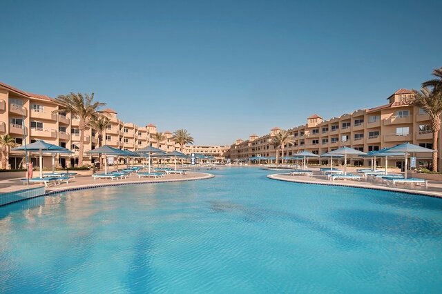Amwaj Beach Club ★★★★