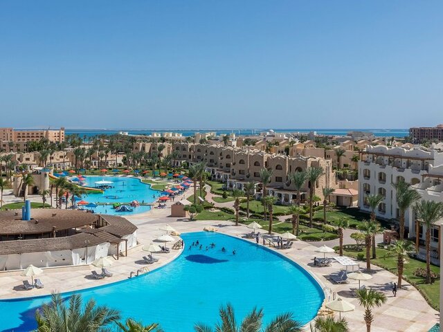 Royal Lagoons Aqua Park Resort & Spa ★★★★