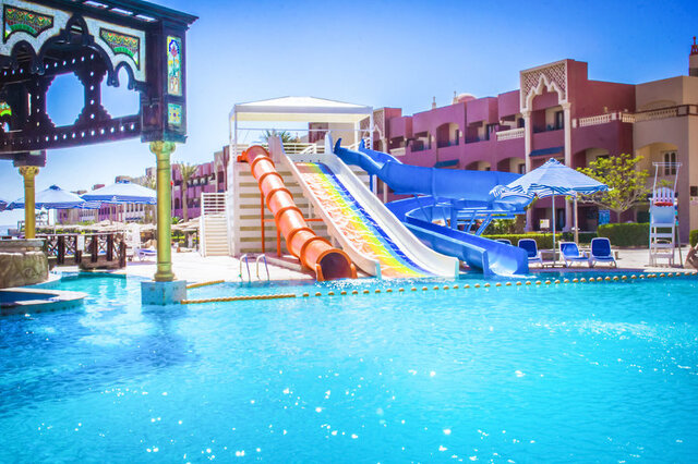Sunny Days El Palacio ★★★★