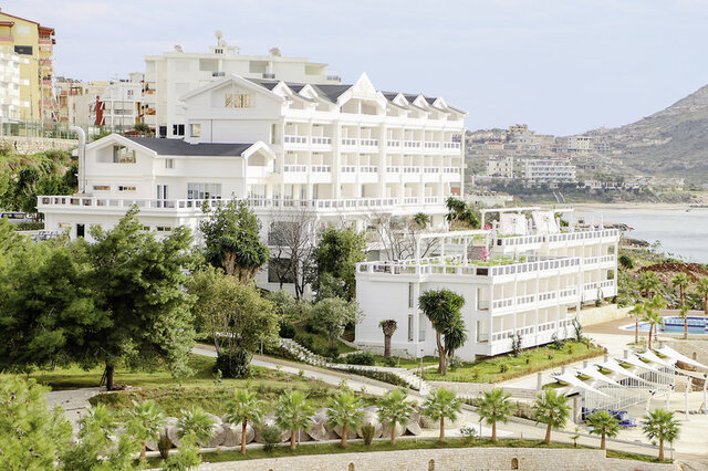 Santa Quaranta Premium Resort ★★★★★