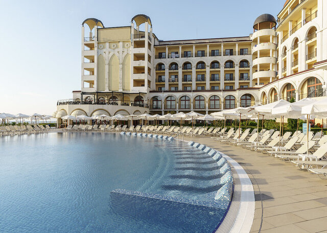 Alua Helios Bay ★★★★