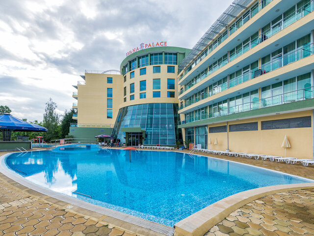 Ivana Palace ★★★★
