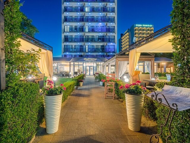 Hotel Palace ★★★★
