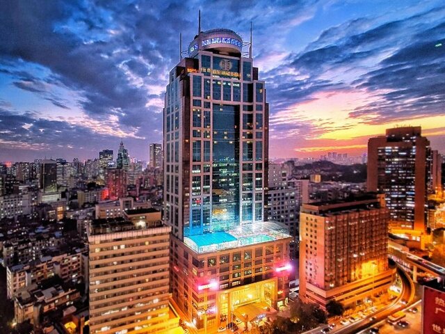 Asia International ★★★★★