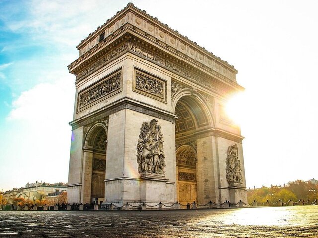 Renaissance Paris Arc de Triomphe ★★★★★