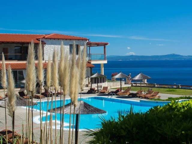 Blue Bay Hotel ★★★★