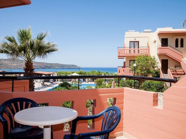Ekavi Apartments ★★