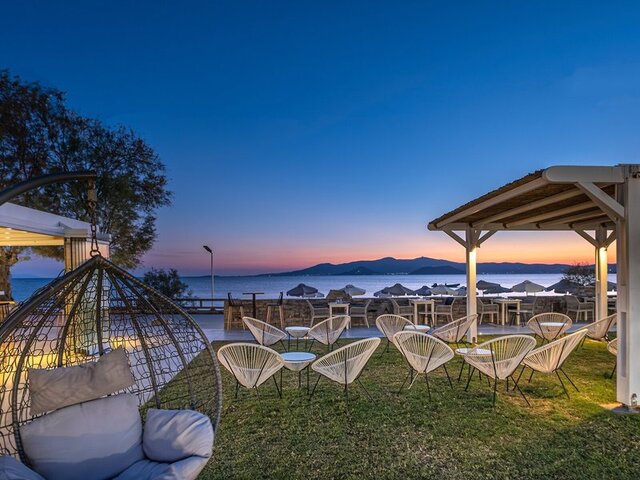 Liana Beach Hotel ★★★★