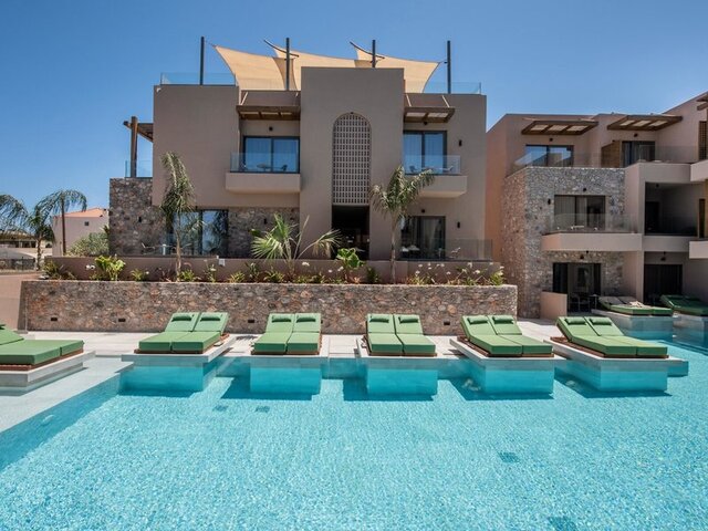 Paralos Venus Suites ★★★★★