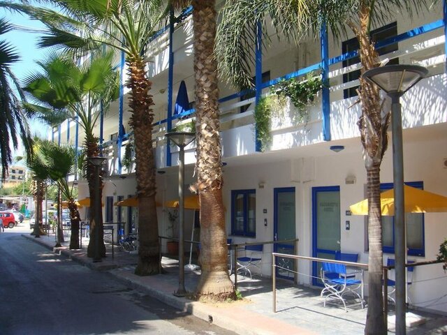 Kassavetis Center - Hotel Studios & Apartments ★★