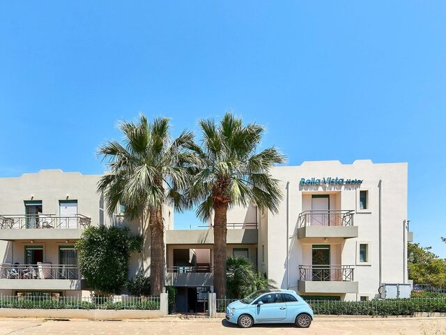 Bella Vista Apartments ★★★★