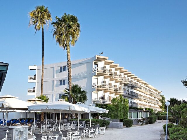 The Grove Seaside Hotel ★★★★