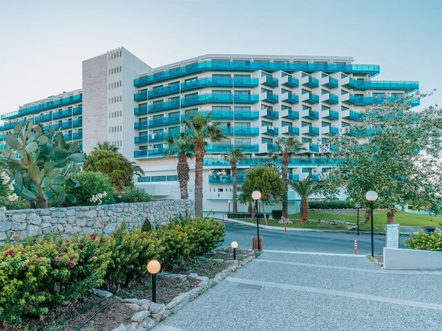 Calypso Beach Hotel ★★★★