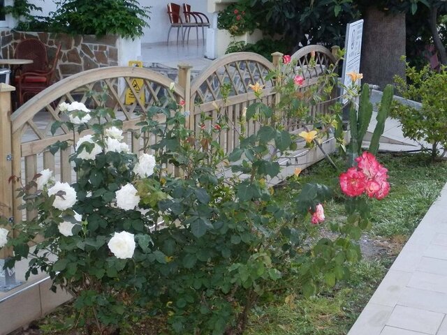 Paleos Hotel Apartments ★★★