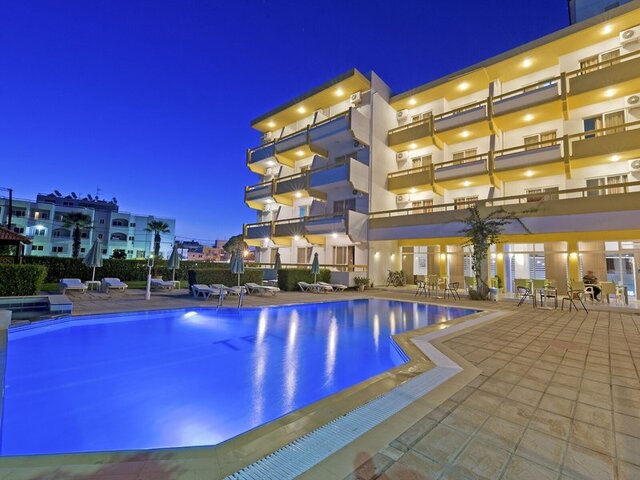 Trianta Hotel ★★