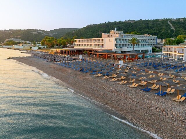 Avra Beach ★★★★