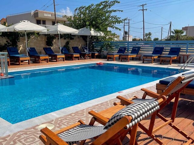 Blue Sky Hotel Apts ★★★