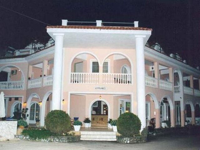 Kyprianos Apts ★★★