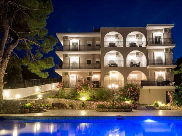 Villa Albanis ★★★
