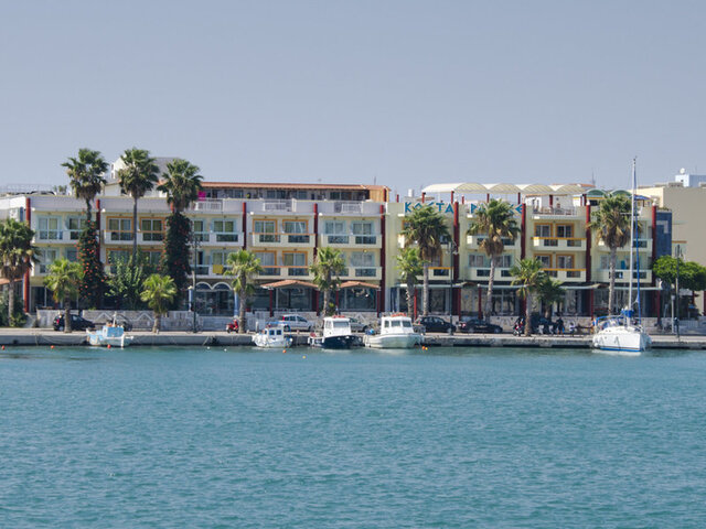 Kosta Palace City Hotel ★★★★