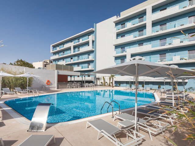 Blue Lagoon City Hotel ★★★★