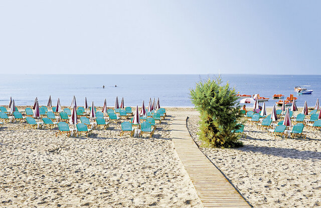 Astir Beach ★★★
