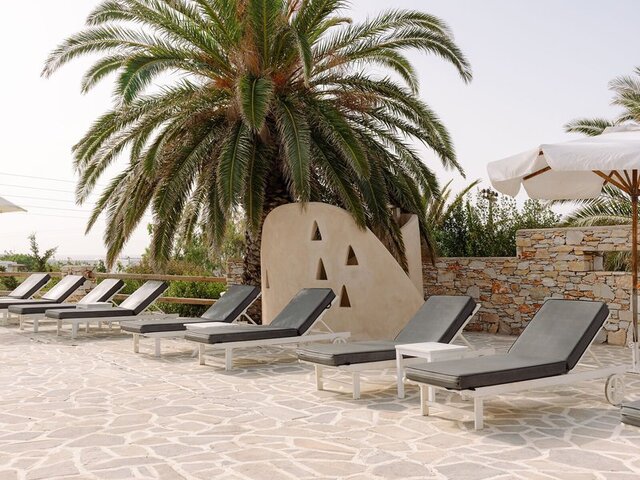 Pnoi Hotel ★★★★