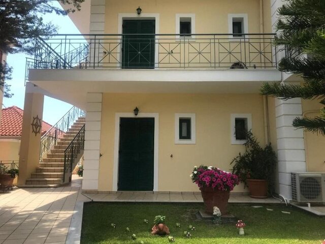 Naftilos Studios ★★