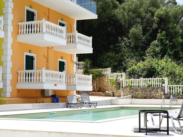 Agios Gerasimos ★★★