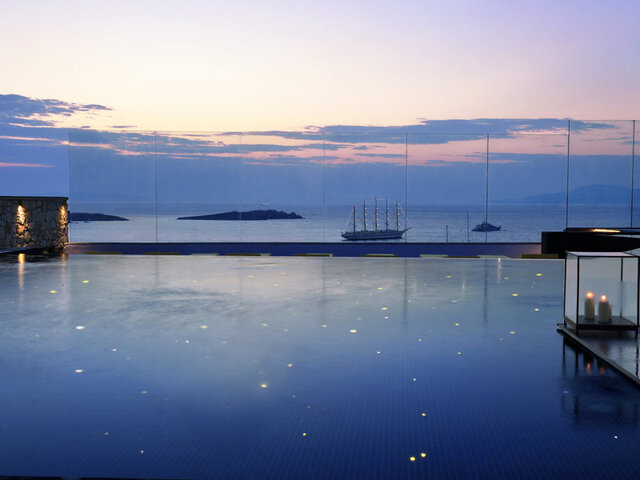 Myconian Korali Relais & Chateaux ★★★★★