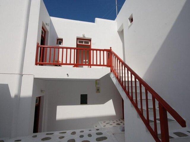 Demetra Pension ★