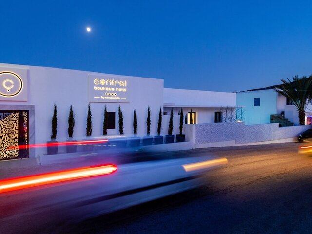 Central Boutique Hotel by Naoussa Hills ★★★★