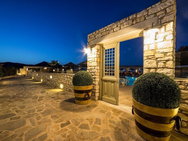 Saint Andrea Paros Seaside Resort ★★★★