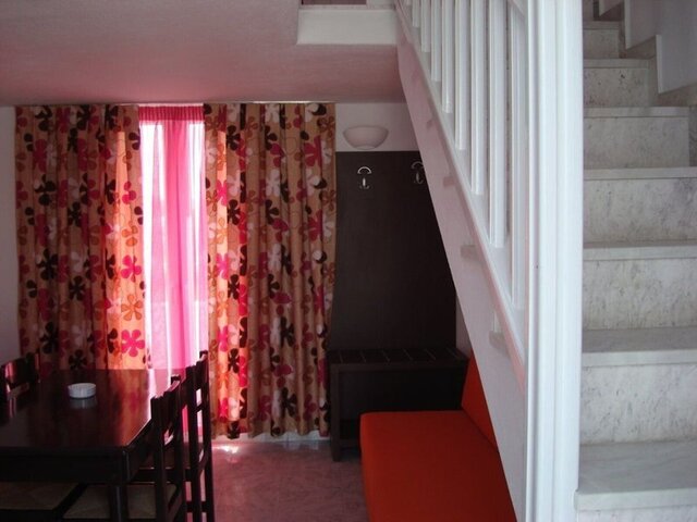 Elena Suites ★★★