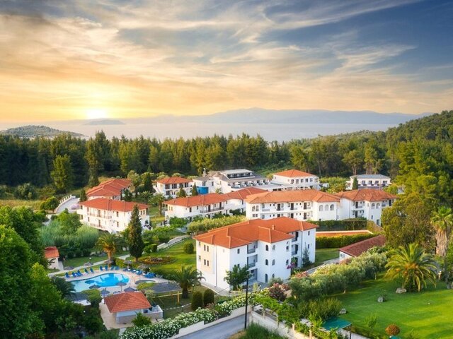 Chrousso Village Hotel ★★★★