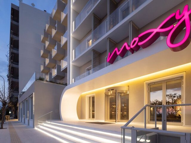 Moxy Patra Marina ★★★