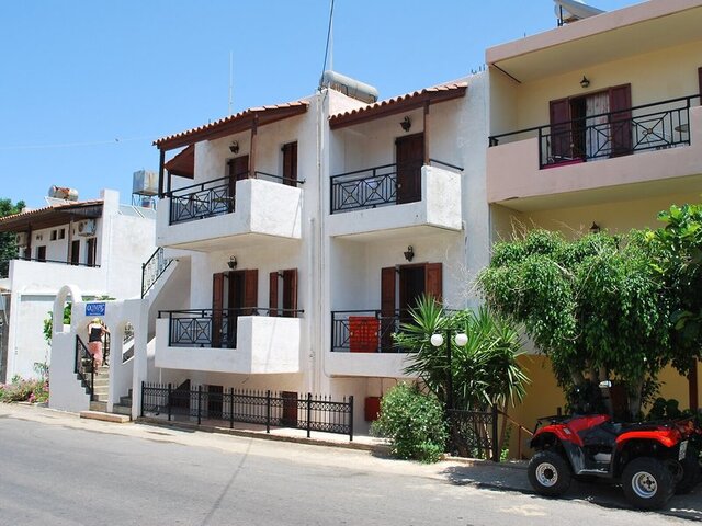Koula Apartments ★