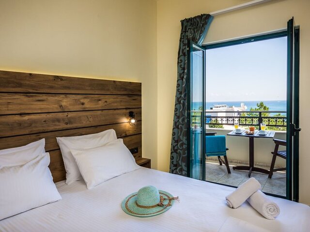 Dias Hotel & Apartments ★★★★