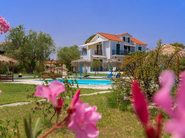Xi Village Rooms & Apartments ★★★