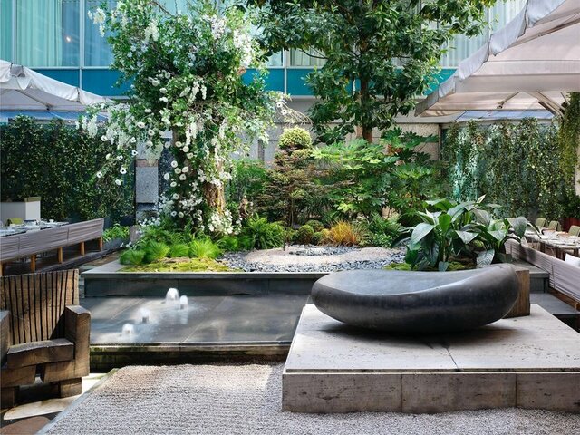 Sanderson London ★★★★★