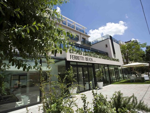 Ferretti Beach ★★★★