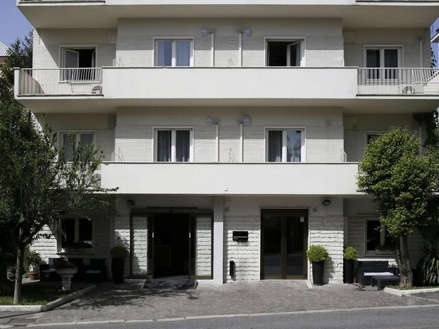 Club House Hotel ★★★★