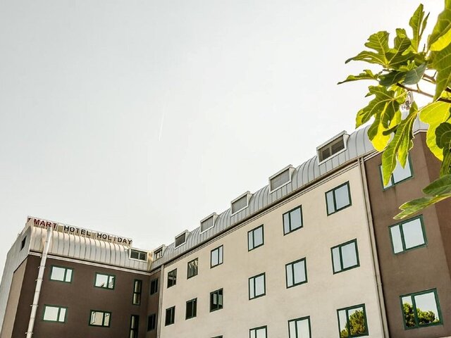 Smart Holiday ★★★★