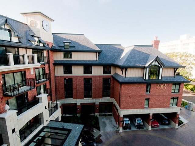 Oak Bay Beach Hotel ★★★★★