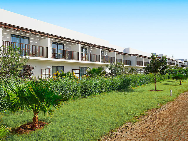 Melia Laguna Beach Resort ★★★★★