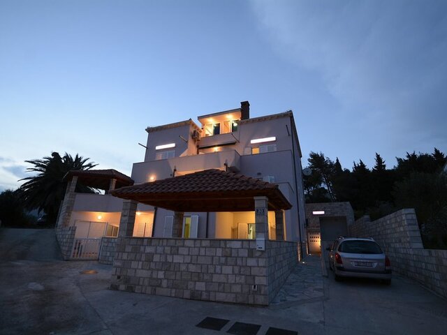 Villa Avantgarde ★★★★