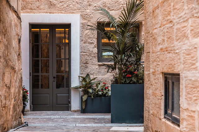 The Village Boutique & Spa ★★★★★