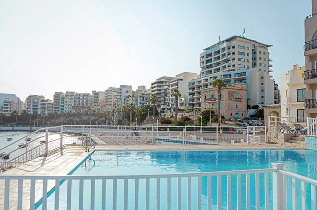 Gillieru Harbour Hotel ★★★★