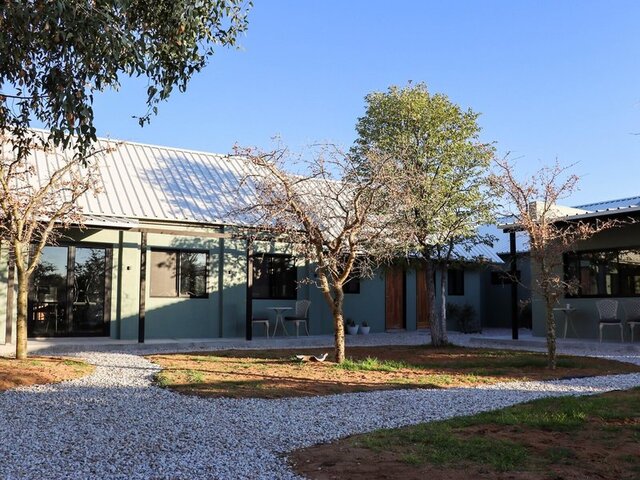 Etosha Omusati Lodge ★★★★